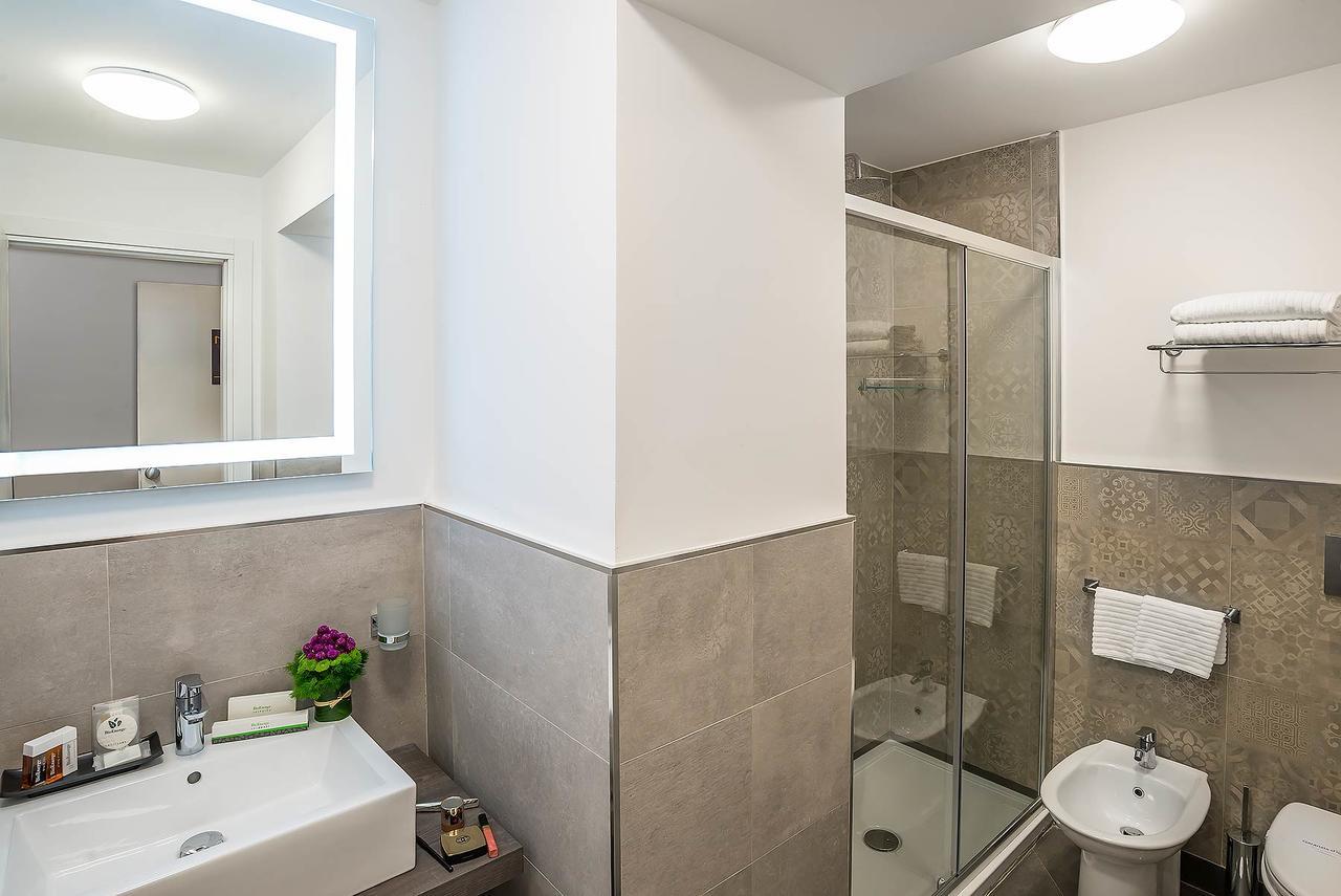 רומא Navona Essence Hotel מראה חיצוני תמונה